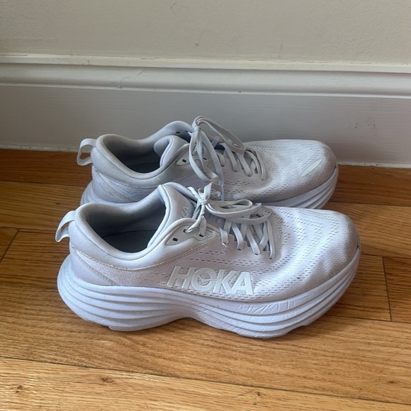Women’s Hoka Bondi 8 - size 10 wide - Picture 3 of 3